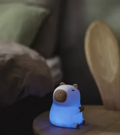 LED-yövalo "Capybara" 11 cm