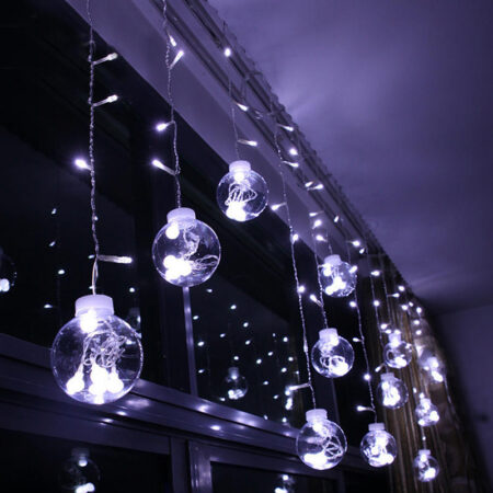 LED-valoverho ”Pallot” kylmä valkoinen 5,7 m